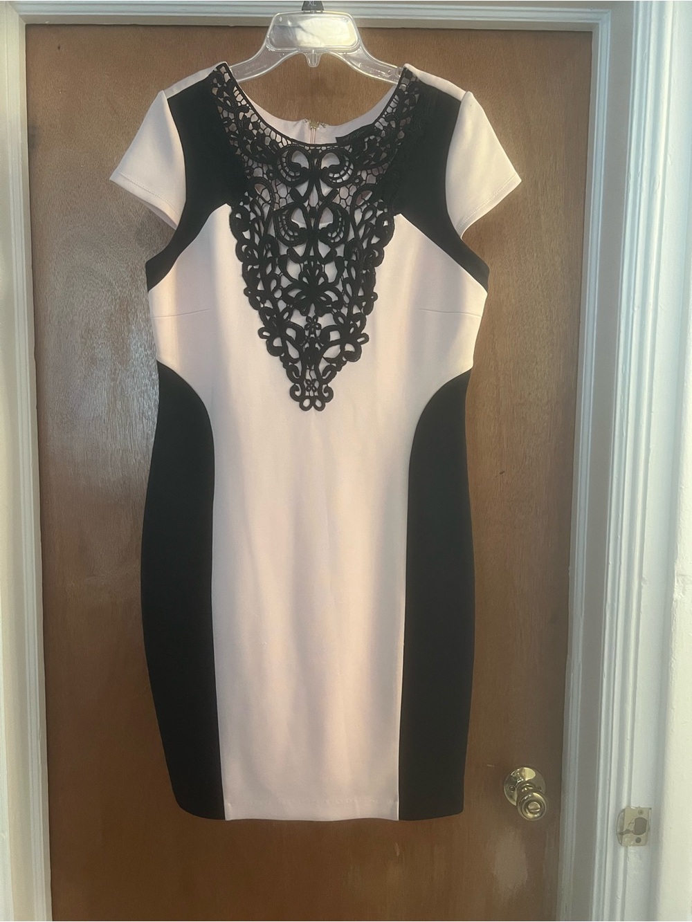 Thalia Sodi Women’s Black & Light Pink Cap Sleeve Lace-Detail Dress